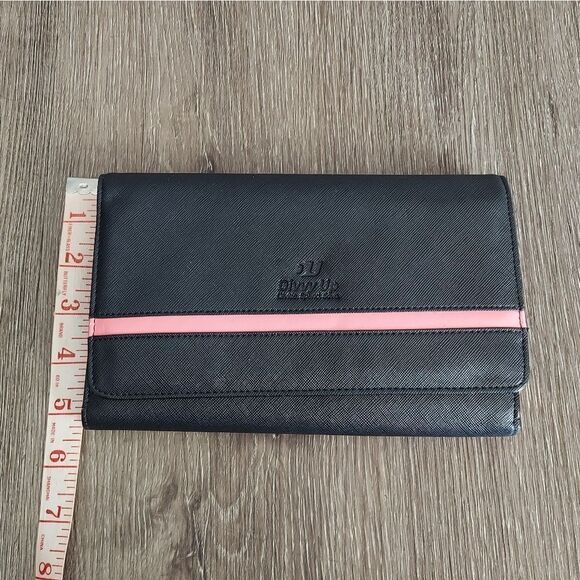 Divvy Up Wallet - Black - Picture 7 of 7